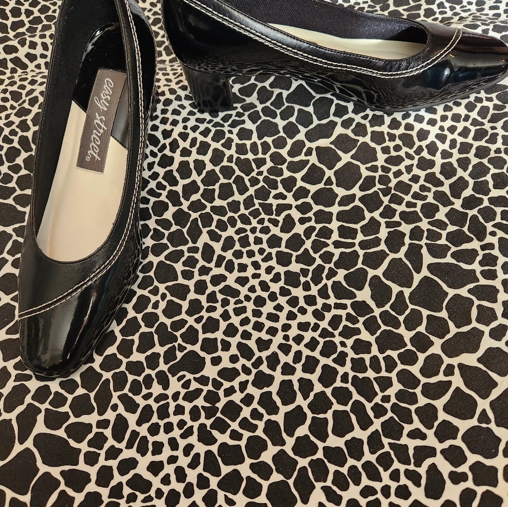 Women's shoes